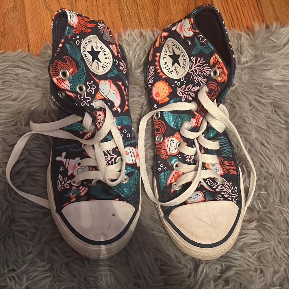 Girls mermaid high top converse size 2